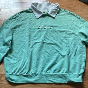Mint collared daisy shirt
